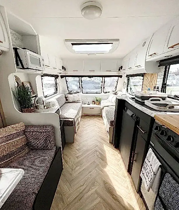 Caravan Interior Design ankaravideo sanaltur front.jpg